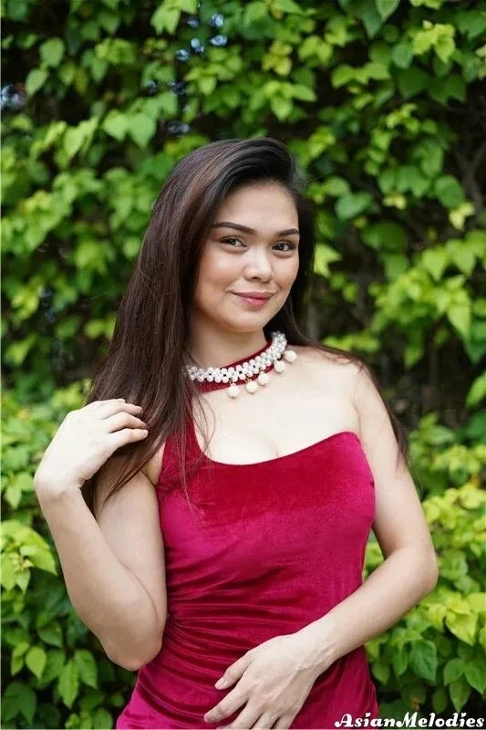 Rosemarie Profile image 3