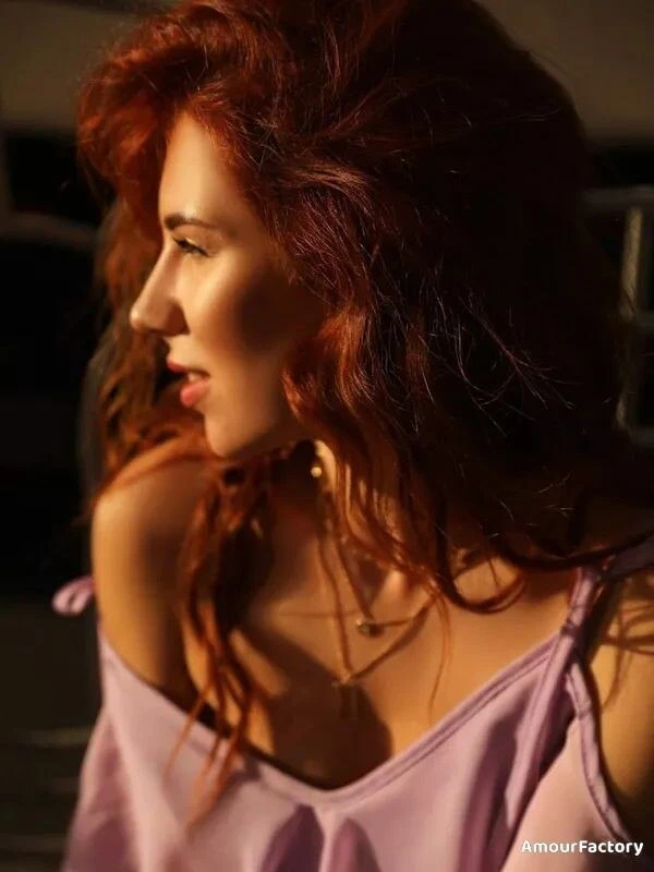 Elena Profile image 1