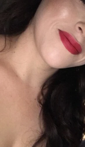 Kandy40 Profile image 1