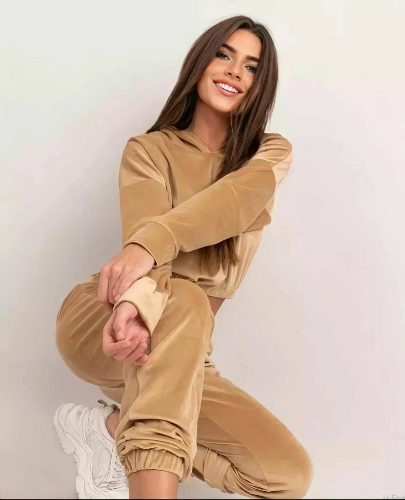 Roxana Profile image 6