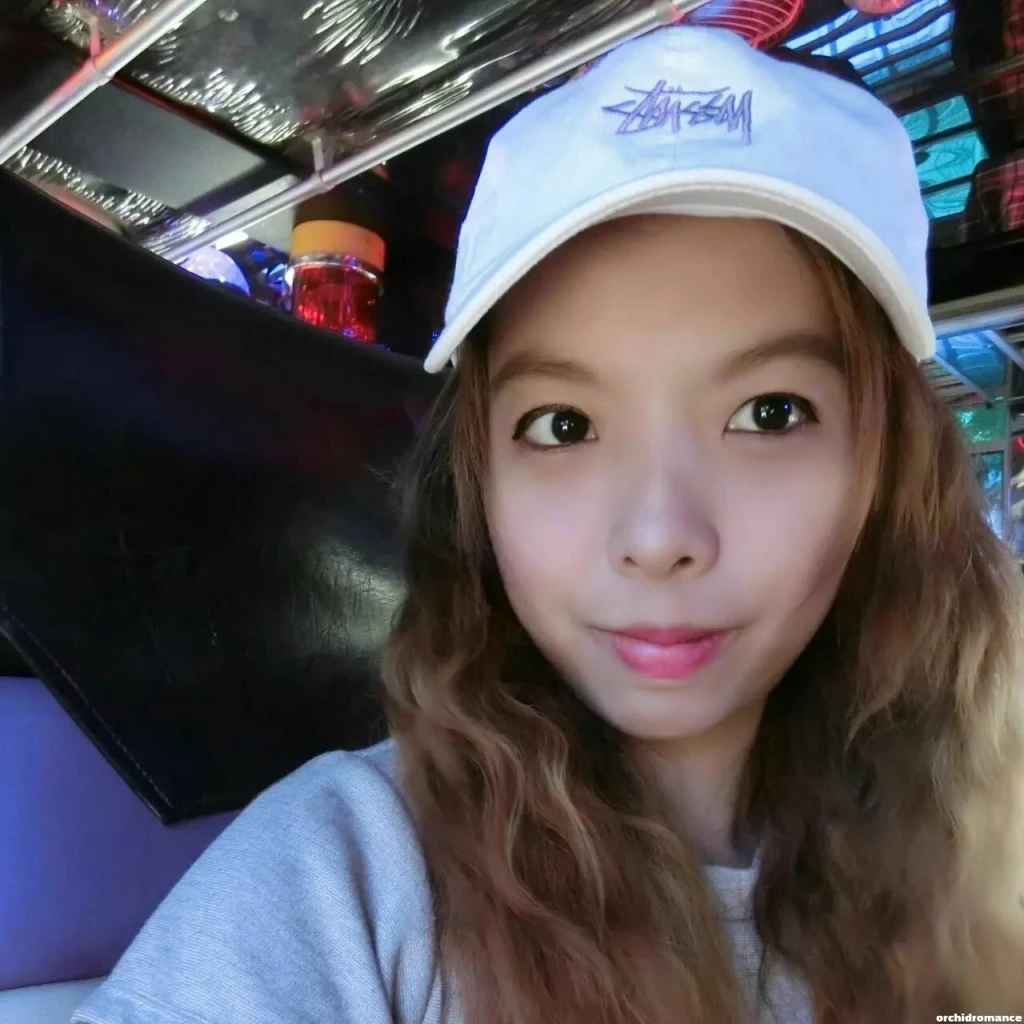 Jutarat Profile image 1