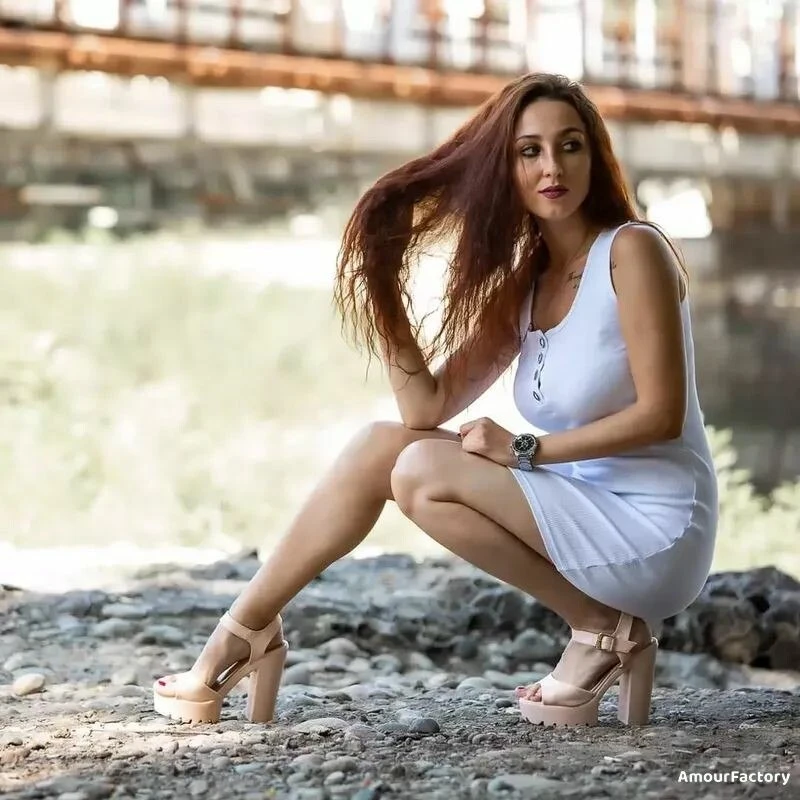 Julia Profile image 2