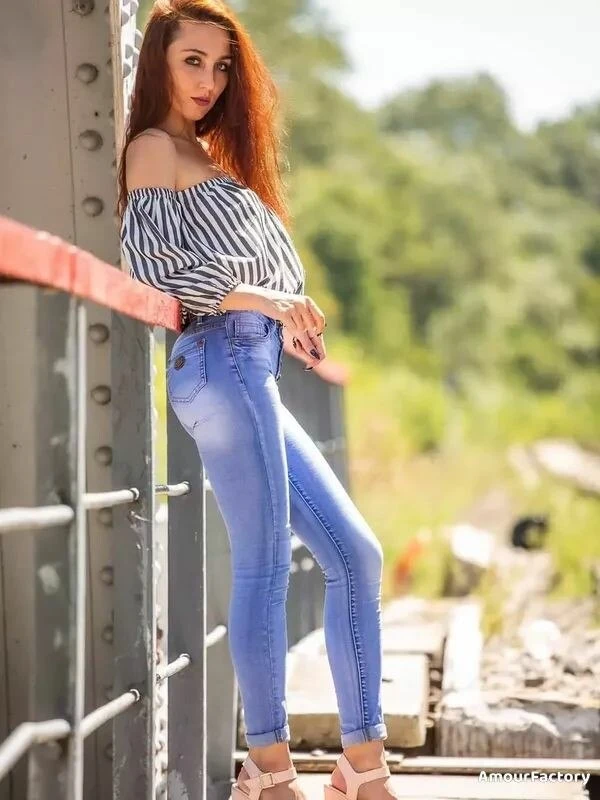 Julia Profile image 3