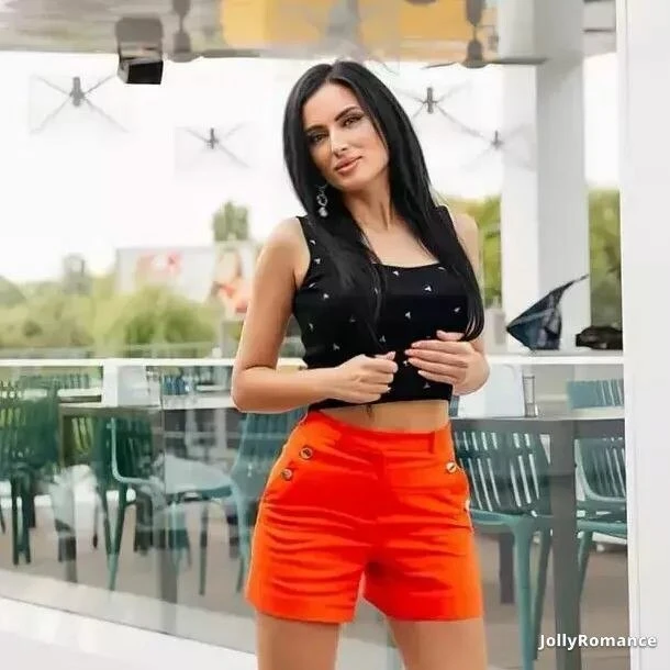 Yaroslava Profile image 3