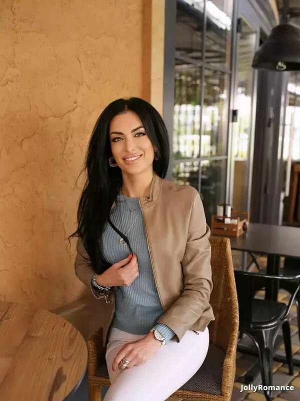 Yaroslava Profile image 4