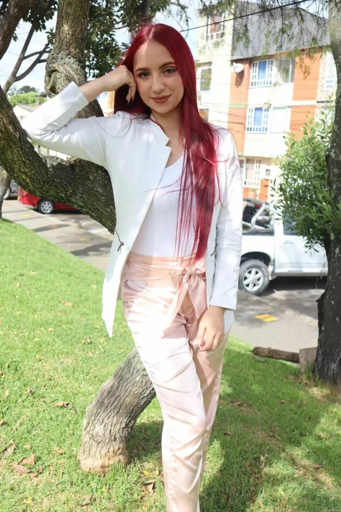 Esperanza Profile image 1