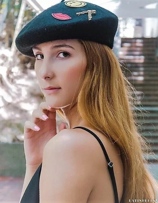 Estefania Profile image 5