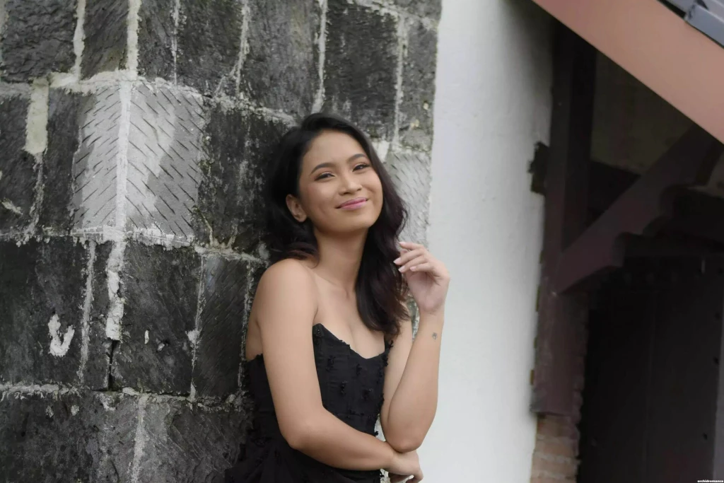 Zarah Profile image 2