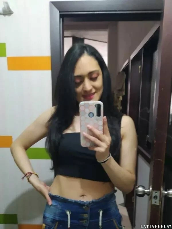 Yuliana Profile image 1