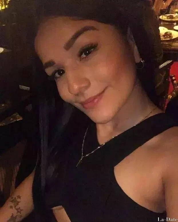 Beatriz Profile image 2