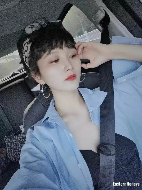 Moon Profile image 4