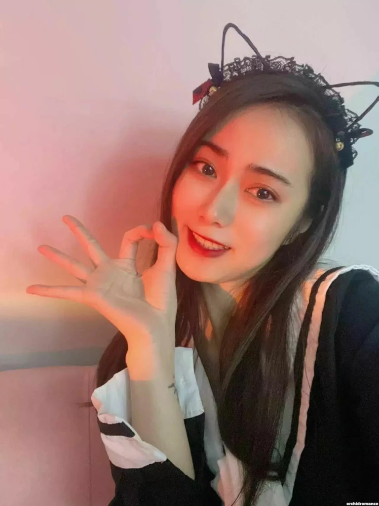 Shuangyan Profile image 3