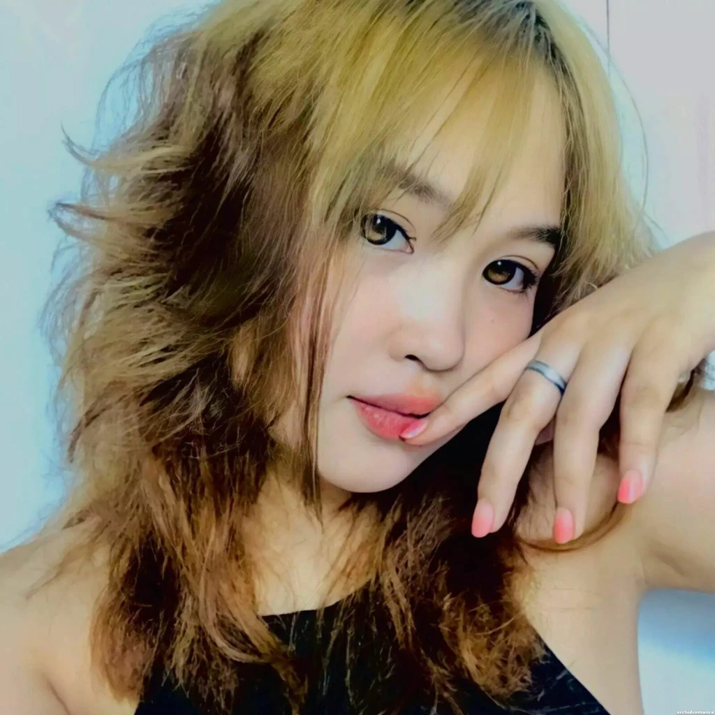 Nhes Profile image 3