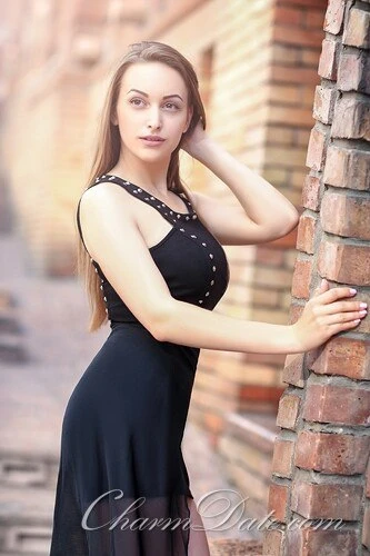 Anna Profile image 1