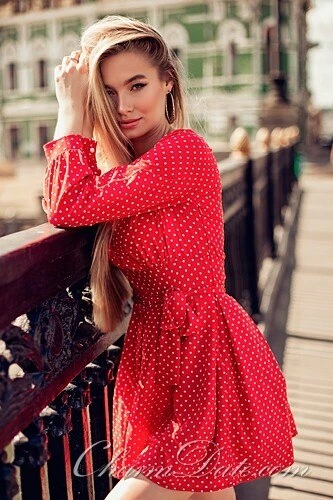 Anna Profile image 1