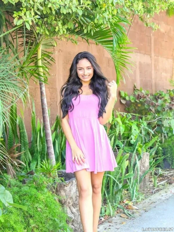 Cintia Profile image 3