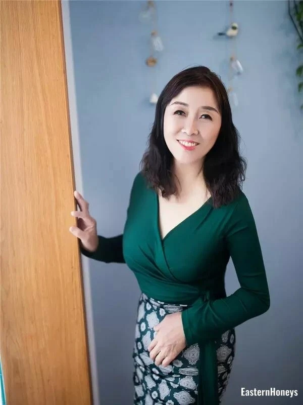 Roxie Profile image 5