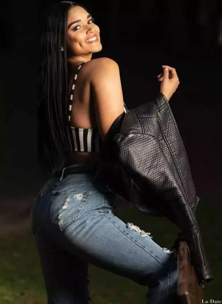 Claudia Profile image 5