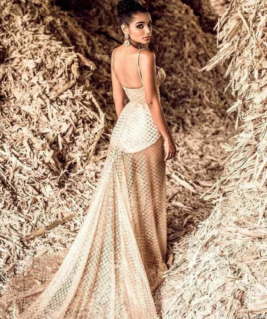 Claudia Profile image 6