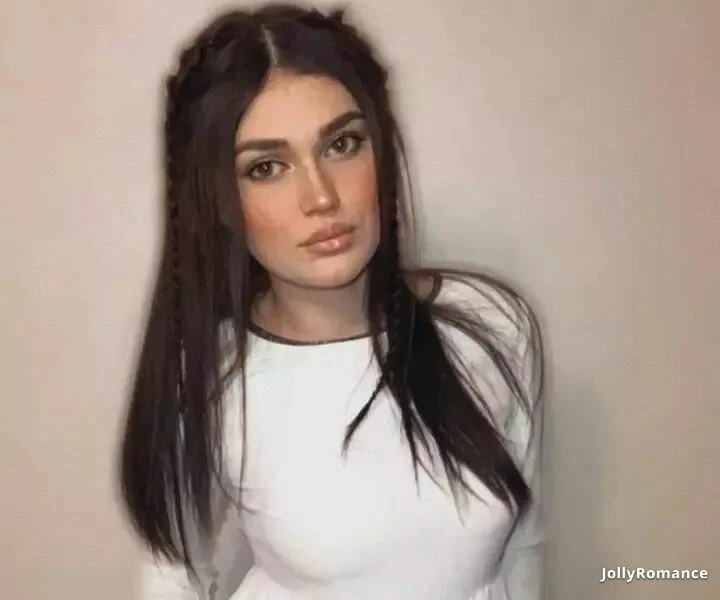 Anna Profile image 1