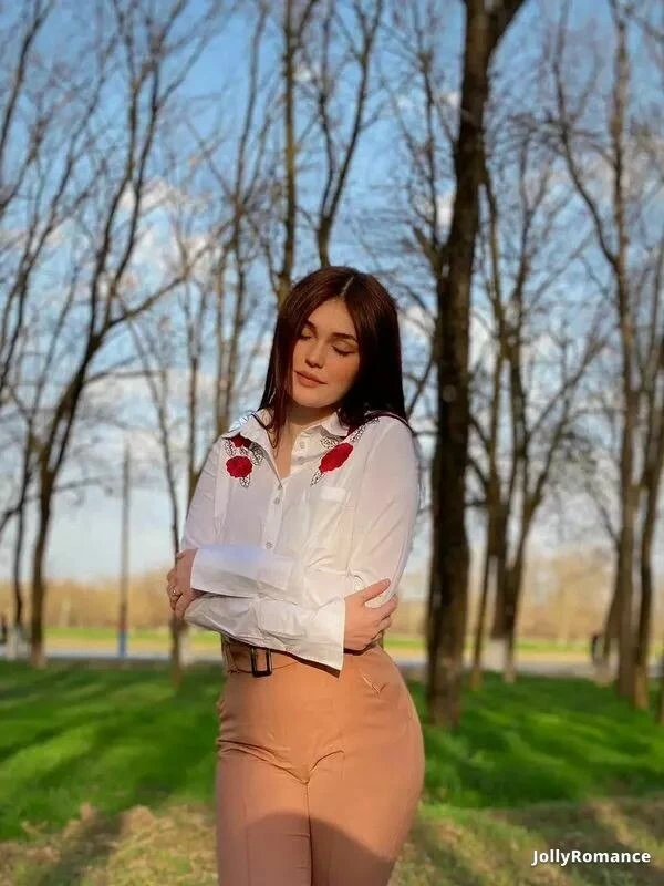 Anna Profile image 3