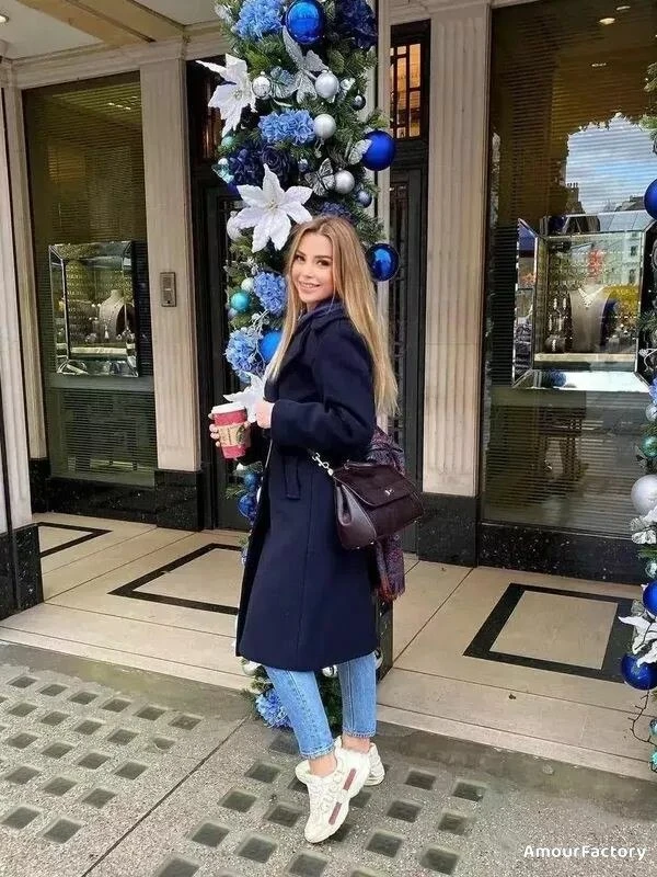 Alena Profile image 3