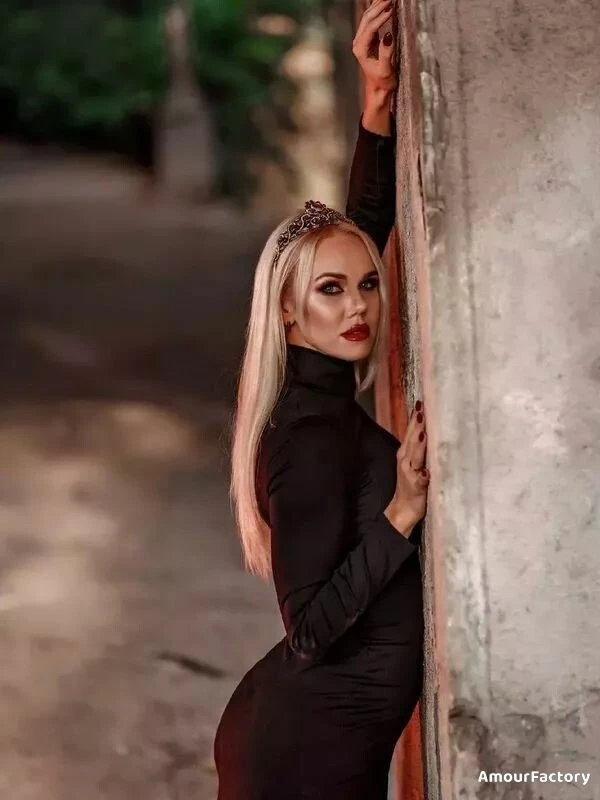 Alyona Profile image 1