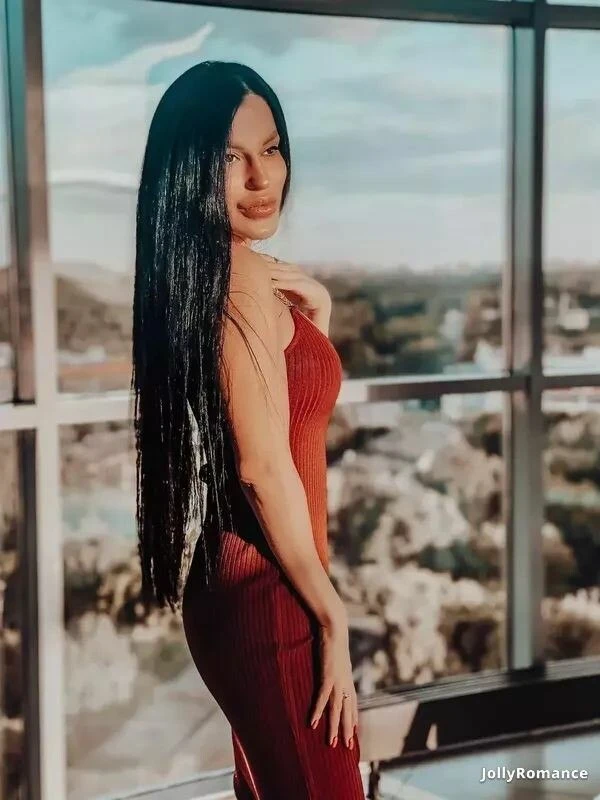 Julia Profile image 1