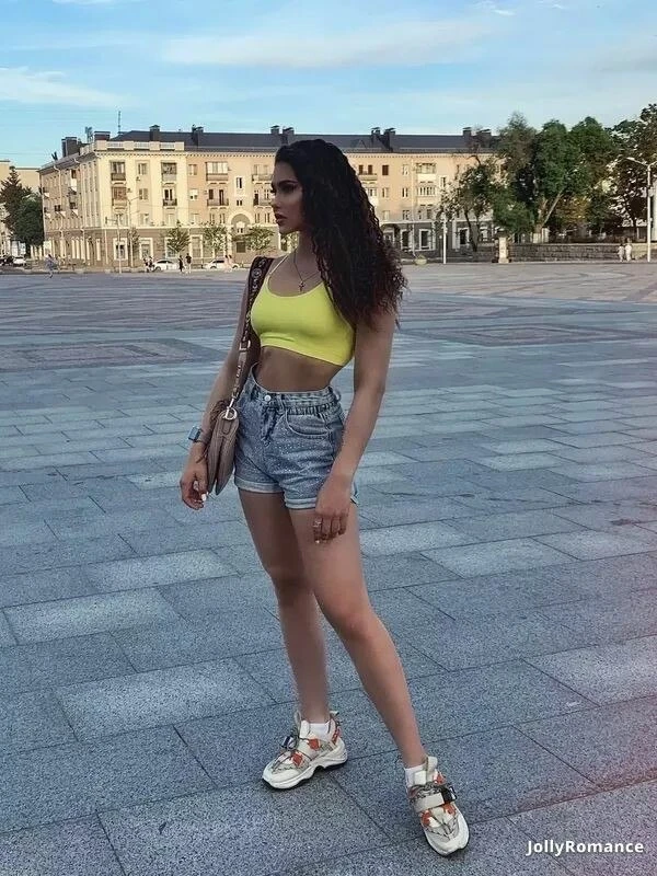 Anna Profile image 3