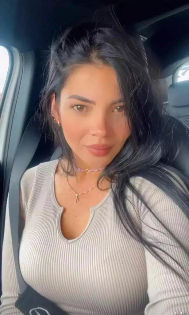 Yulieth Profile image 6