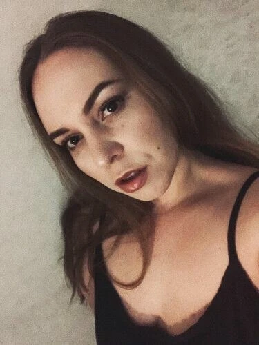 yourR babe Profile image 1