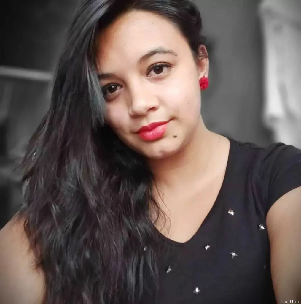 Daniela Profile image 5