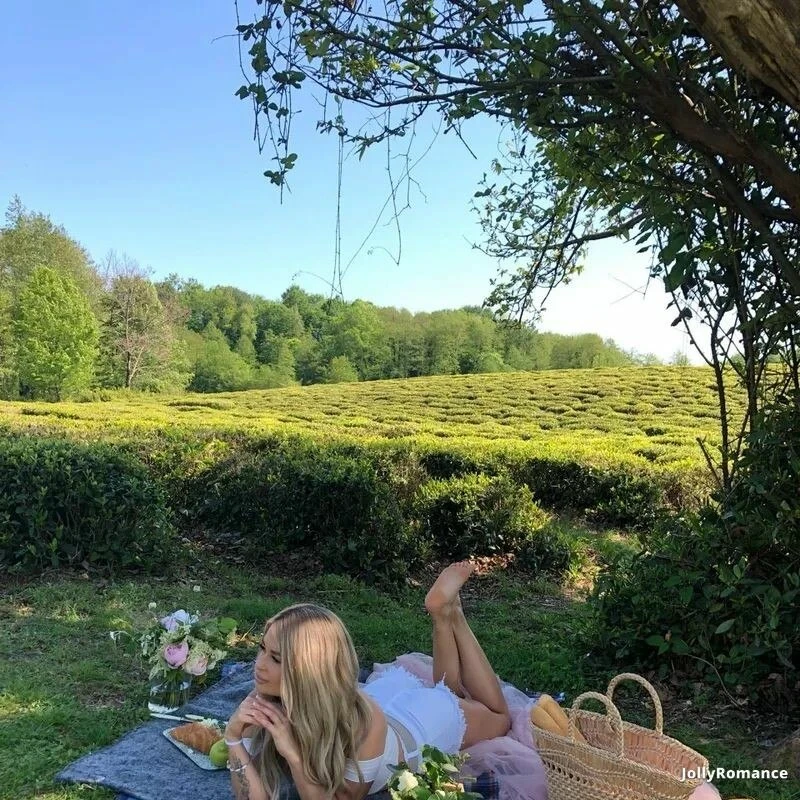 Larisa Profile image 4