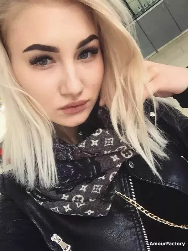 Helena Profile image 2