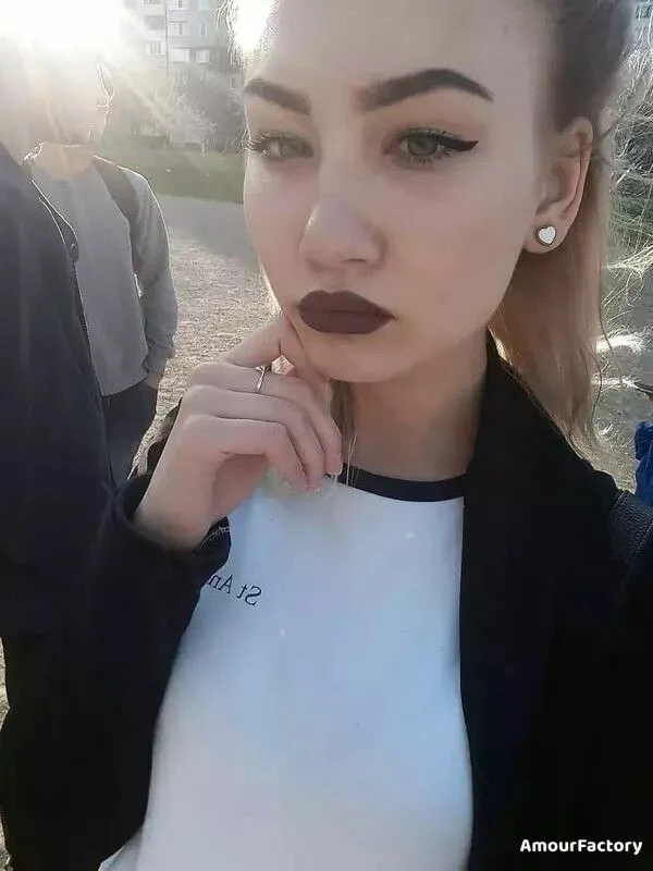 Helena Profile image 4