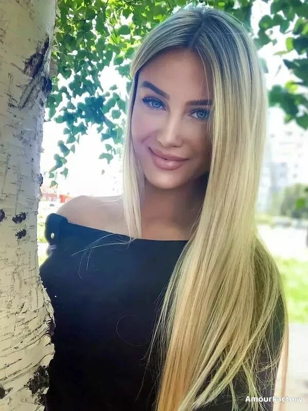 Karina Profile image 3