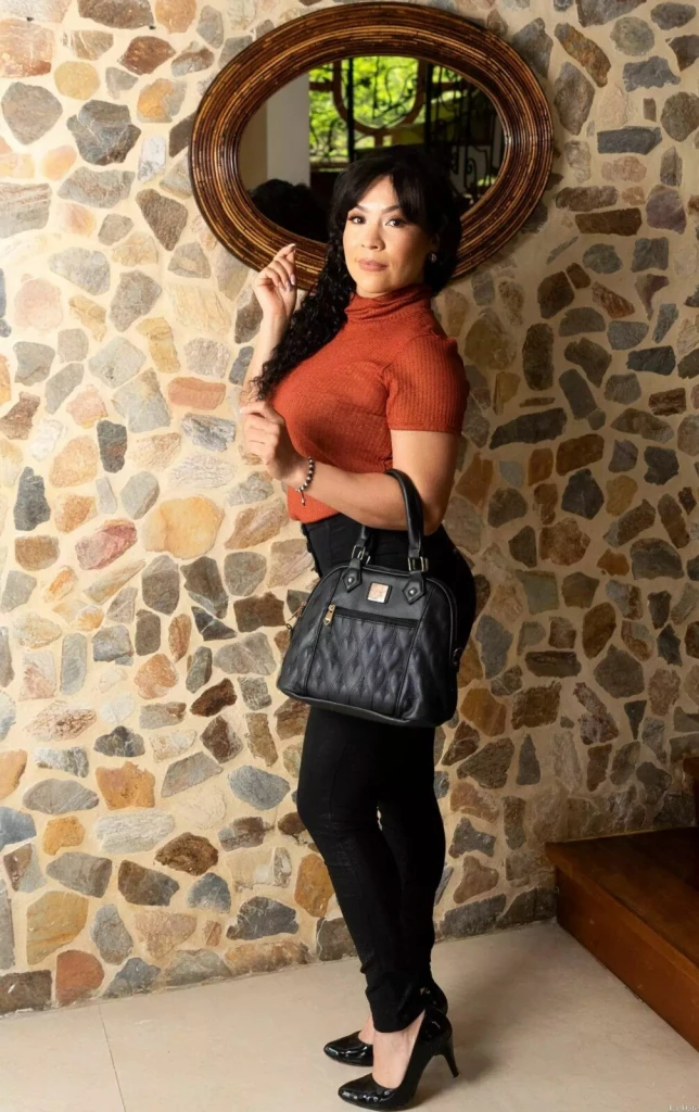 Diana Profile image 4