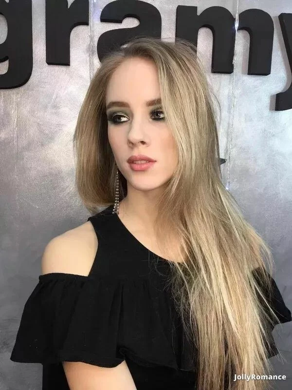 Kseniia Profile image 3