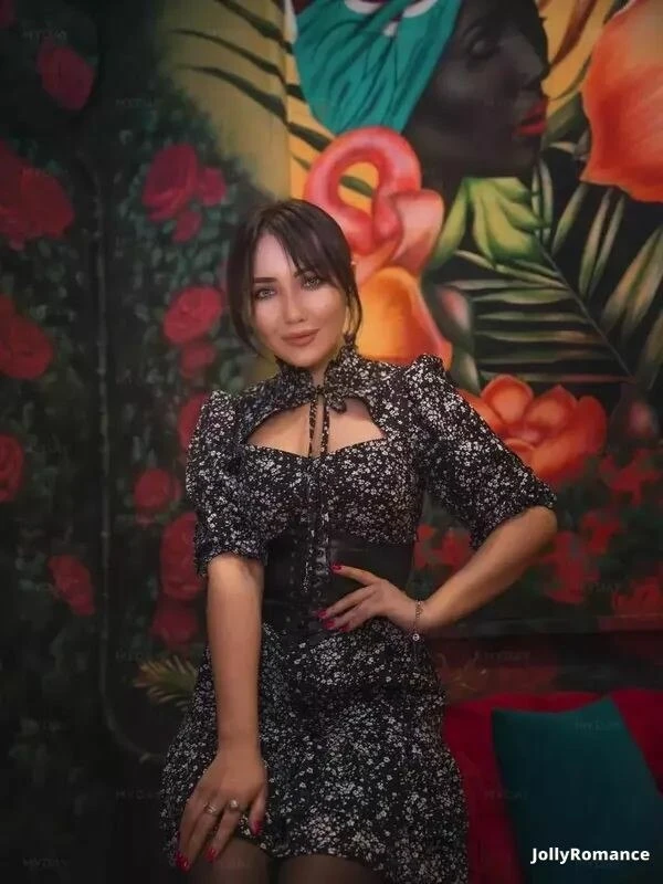 Victoria Profile image 4