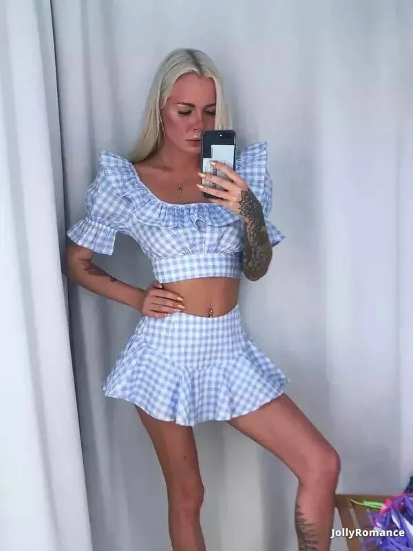 Karolina Profile image 4