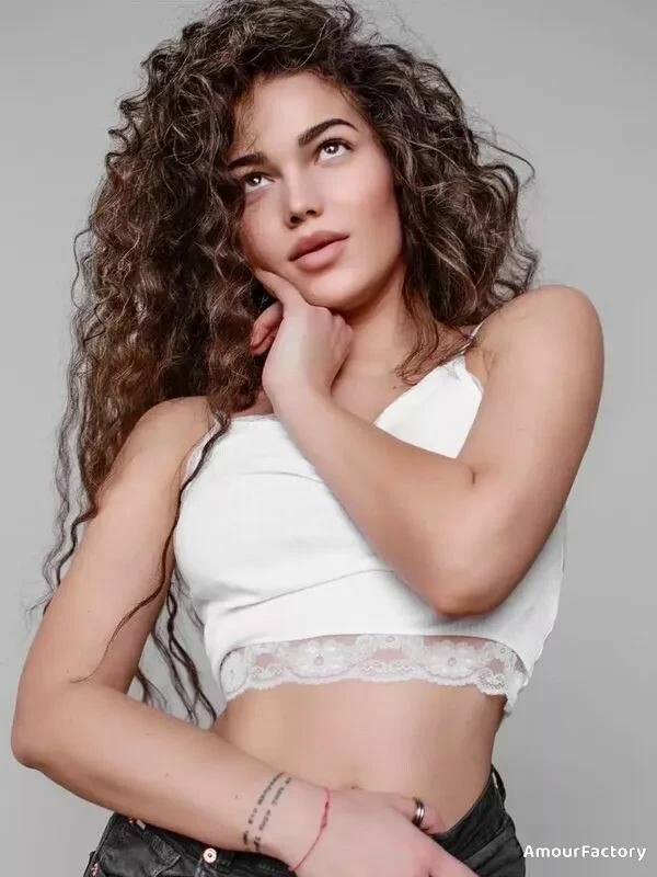 Olesya Profile image 2