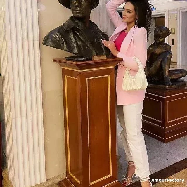 Yaroslavna Profile image 2