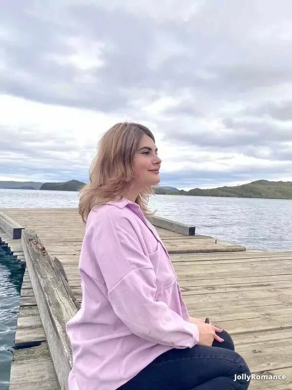 Anna Profile image 1