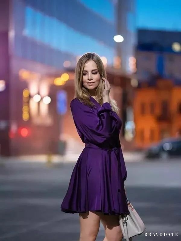 Elena Profile image 1