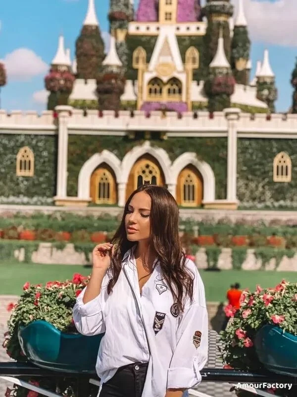 Ksenia Profile image 4