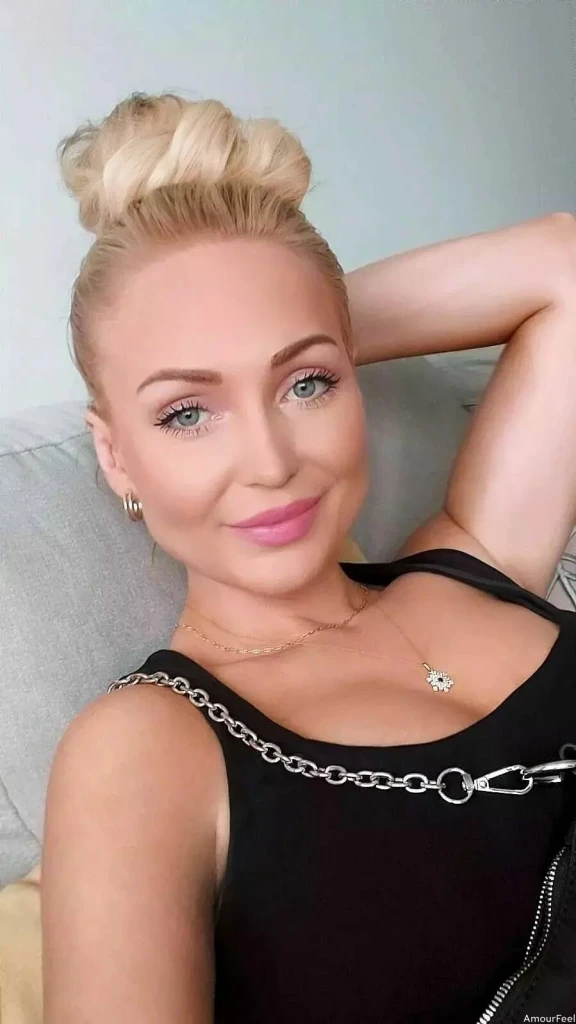 Olena Profile image 4