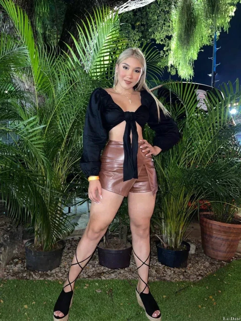 Carmen Profile image 3