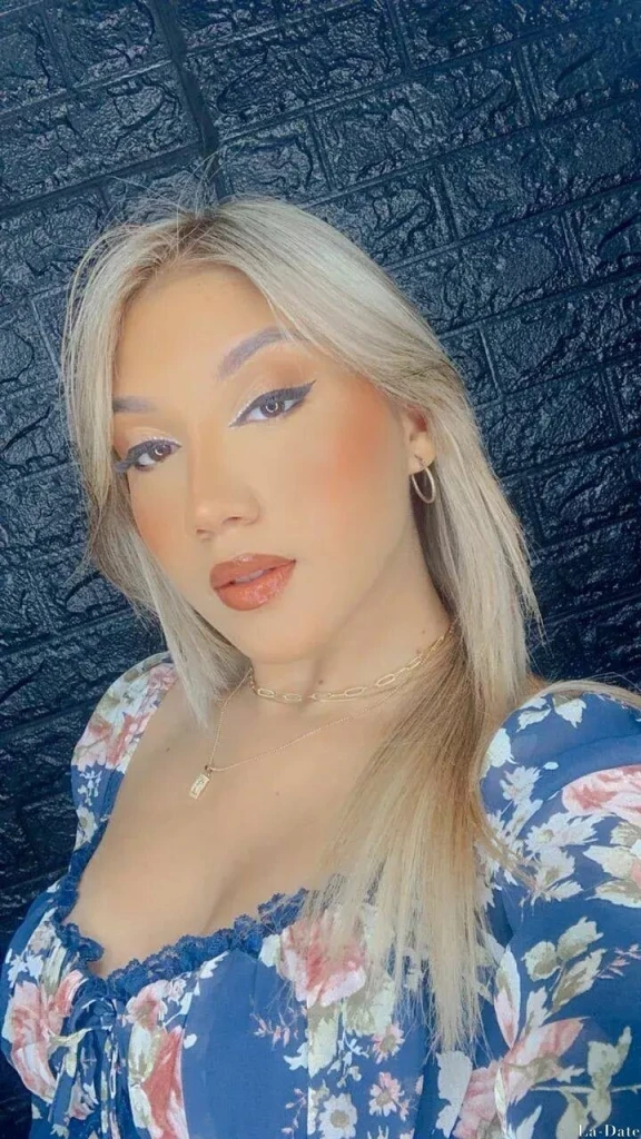 Carmen Profile image 2