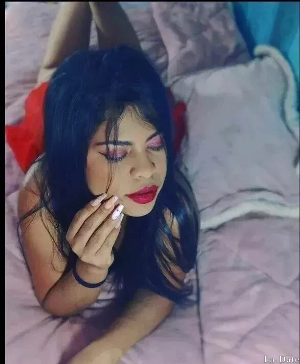 Valentina Profile image 6