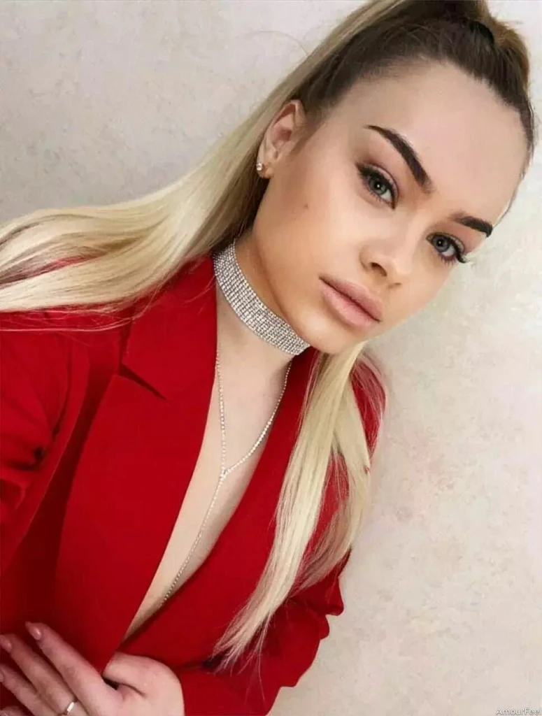 Yuliia Profile image 2